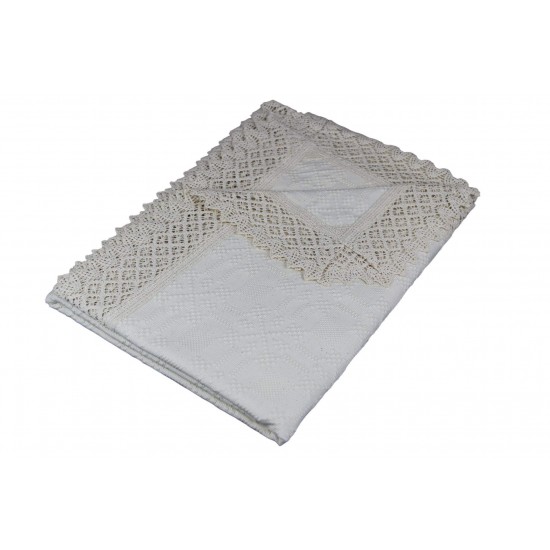 Față de masă crem pătrată 145 x 145 cm Față de masă crem pătrată 145 x 145 cm